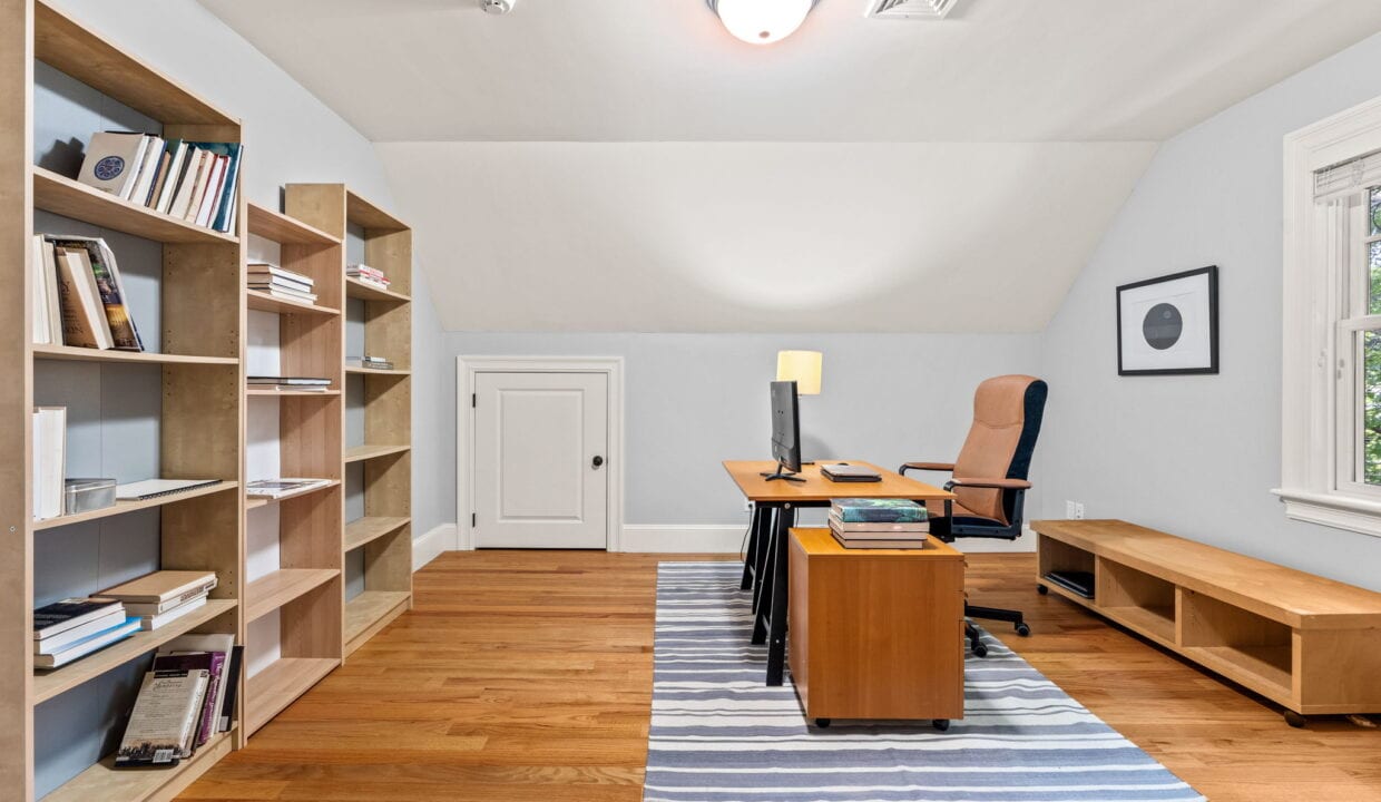 70-web-or-mls-LLP_MWC00596