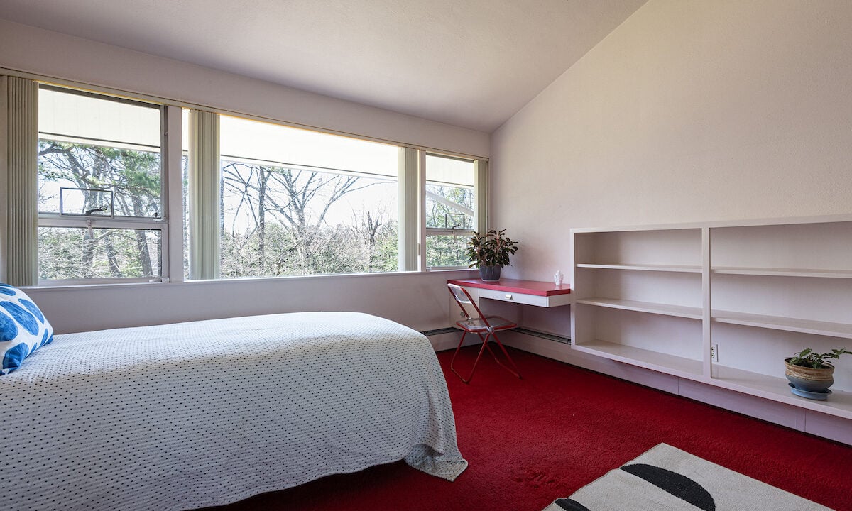 44_24BarberryRd_Booth